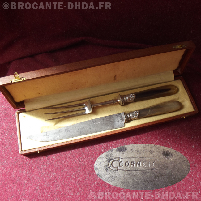 Ancien Lot De Couverts à Viande : Fourchette à Gigot Et Deux Couteaux à Découper En Acier Inoxydable Argenté