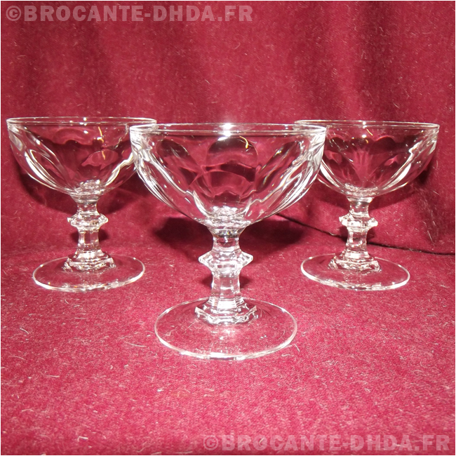 Mariage. Mariée et marié le jour de leur mariage. Une paire d'amoureux