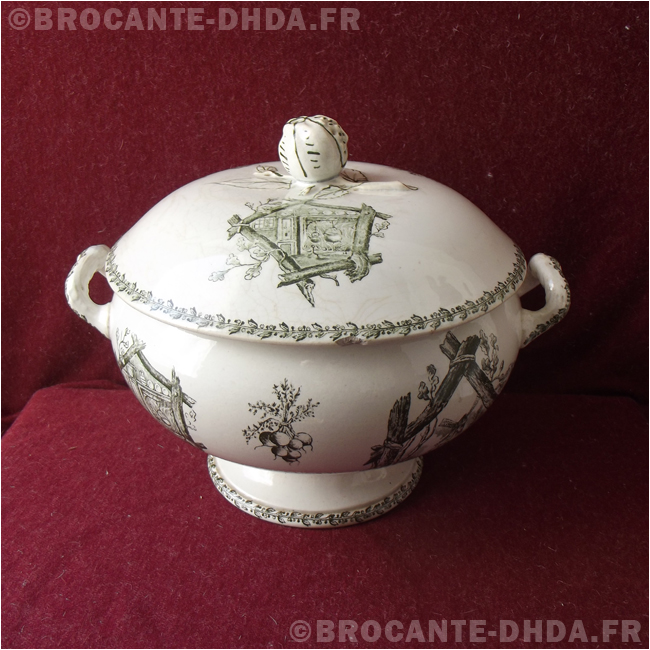 ANCIENNE SOUPIÈRE EN porcelaine de Paris Rue Rivoli Aux Lions De