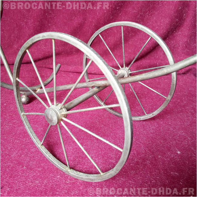 ANCIEN PORTE 50 BOUTEILLE MURAL MÉTAL BLANC SÈCHE DESIGN 1950 50 EUR 85 ANCIEN PORTE 50 BOUTEILLE MURAL MÉTAL BLANC SÈCHE DESIGN 1950 50 EUR 85