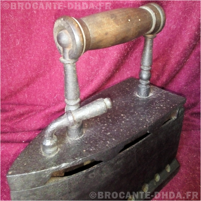 Fer à Repasser Ancien En Faïence - Objet Déco Vintage - Sans Emballage