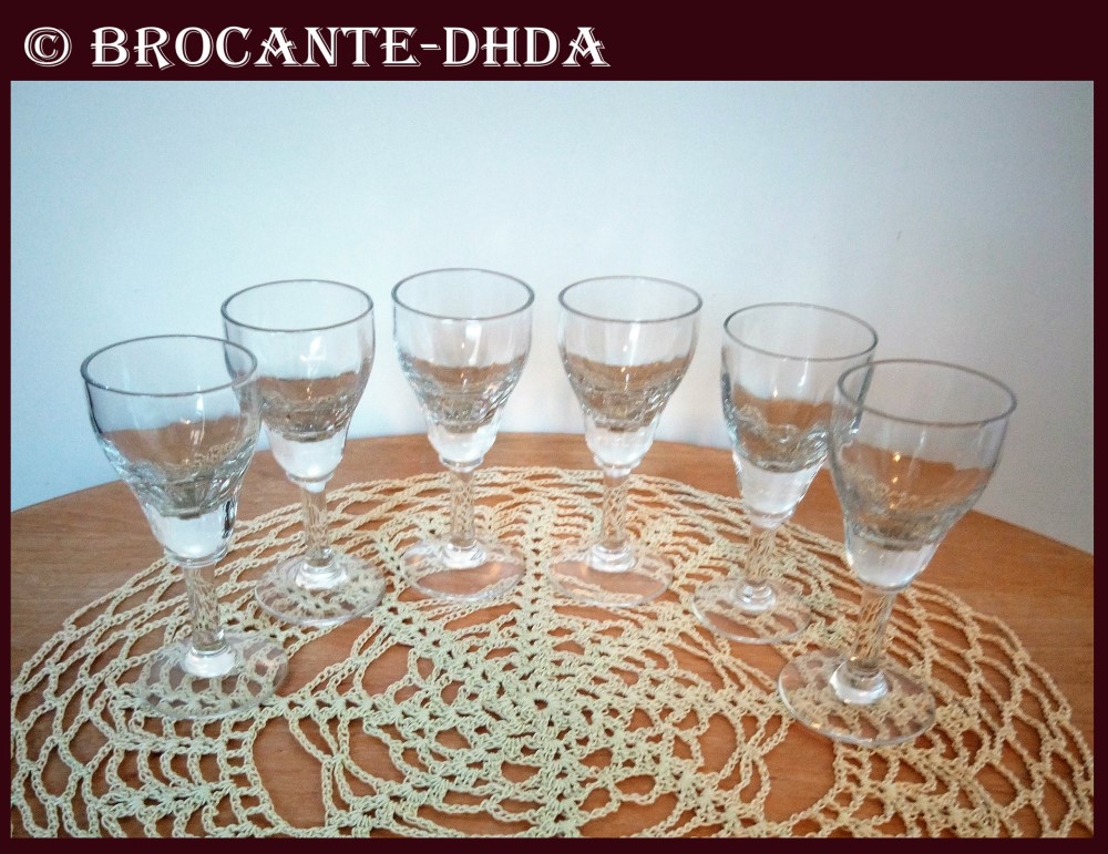 Lot de 6 petits verres en cristal gravé - Lot 43 - Pestel-Debord