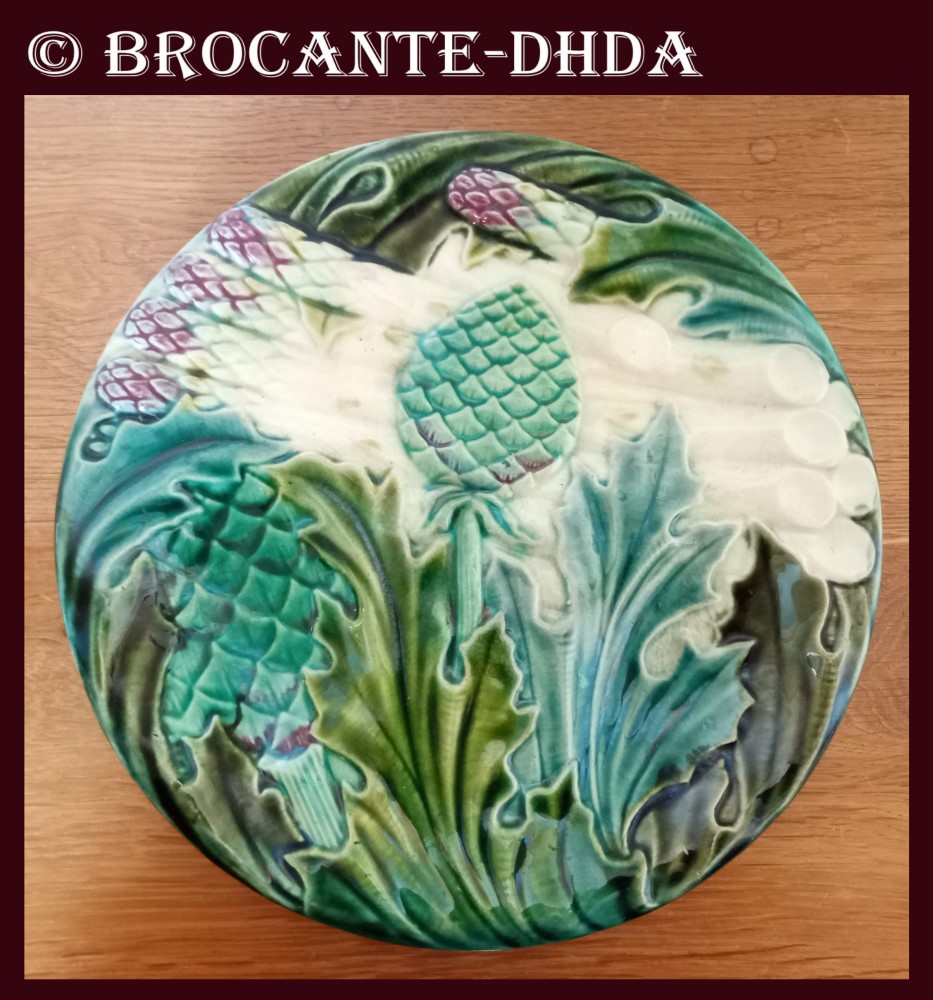Paire D'assiettes à Asperges Et Artichauts En Barbotine - XIXe - Bleu - Céramique